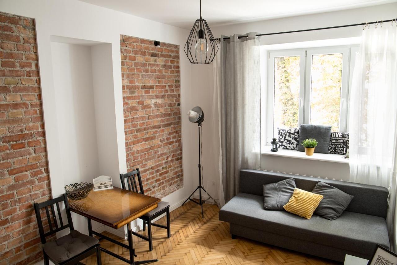 ワルシャワPoznanska Apartament Studioアパートメント エクステリア 写真