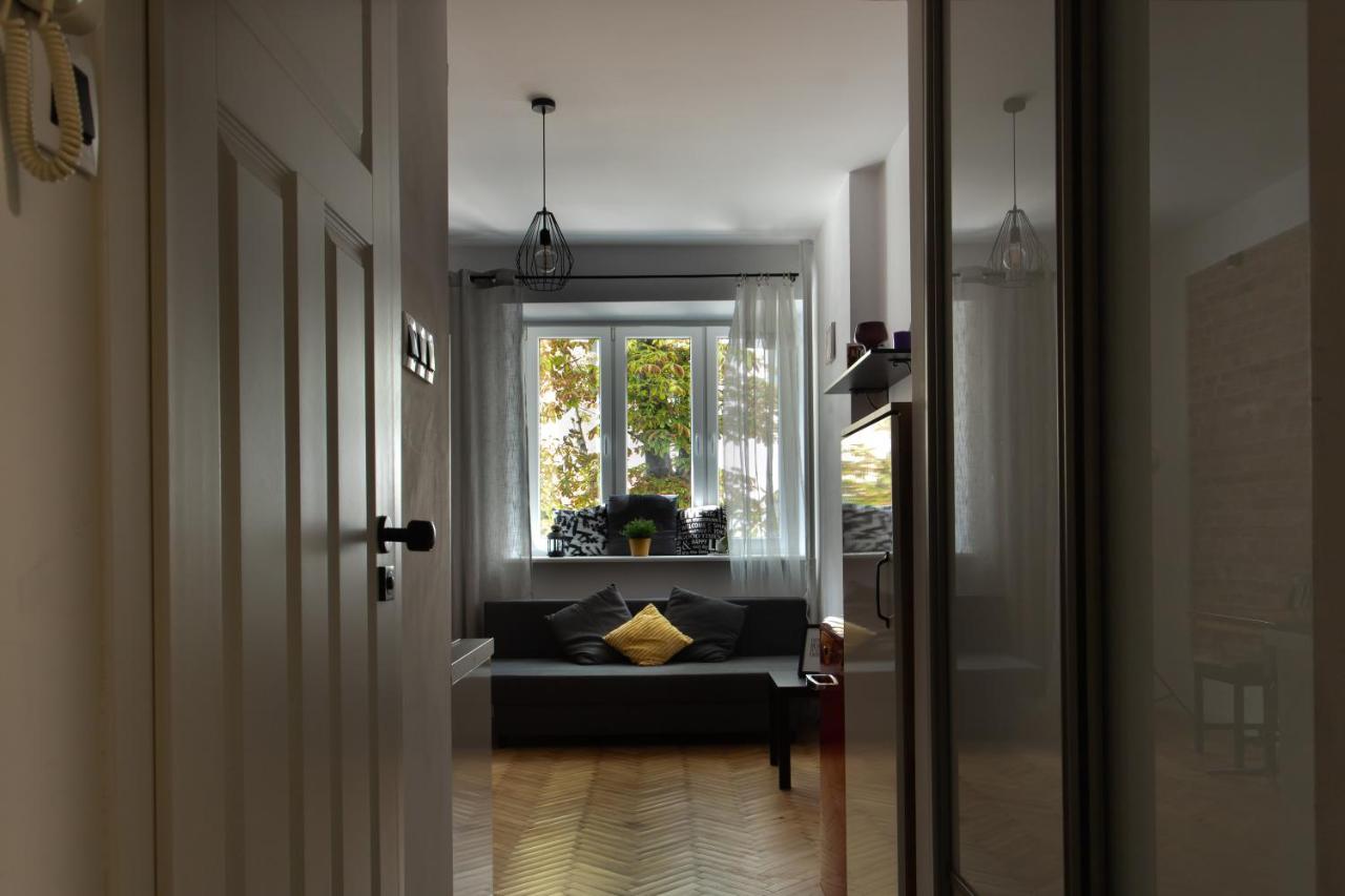 ワルシャワPoznanska Apartament Studioアパートメント エクステリア 写真